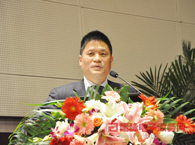 永乐高ylg888888互联董事长、首席研究员杨冰之作了题为《大数据时代的政府在线服务》的主题演讲