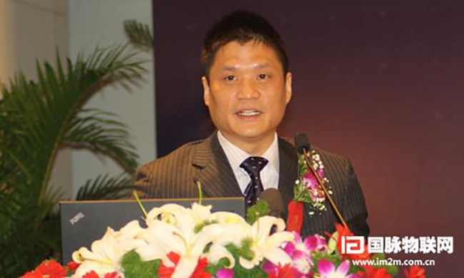 永乐高ylg888888互联智慧城市研究中心主任杨冰之宣布《2012中国智慧城市发展现状和趋势预测研究报告》正式发布，并以《中国智慧城市发展特征解决》为题作了精彩的演讲