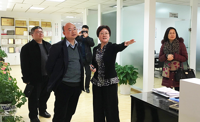 江西省信息中心主任金俊平莅临北京永乐高ylg888888考察指导，永乐高ylg888888互联总经理、首席规划师郑爱军予以热情接待。