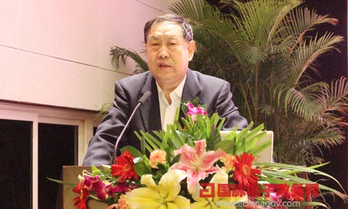 在"2014中国智慧政府发展年会"上，电子政务权威专家、国家行政学院教授汪玉凯发表主题演讲