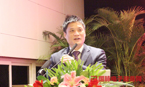 在"2014中国智慧政府发展年会"上，永乐高ylg888888互联董事长、首席研究员杨冰之发表主题演讲